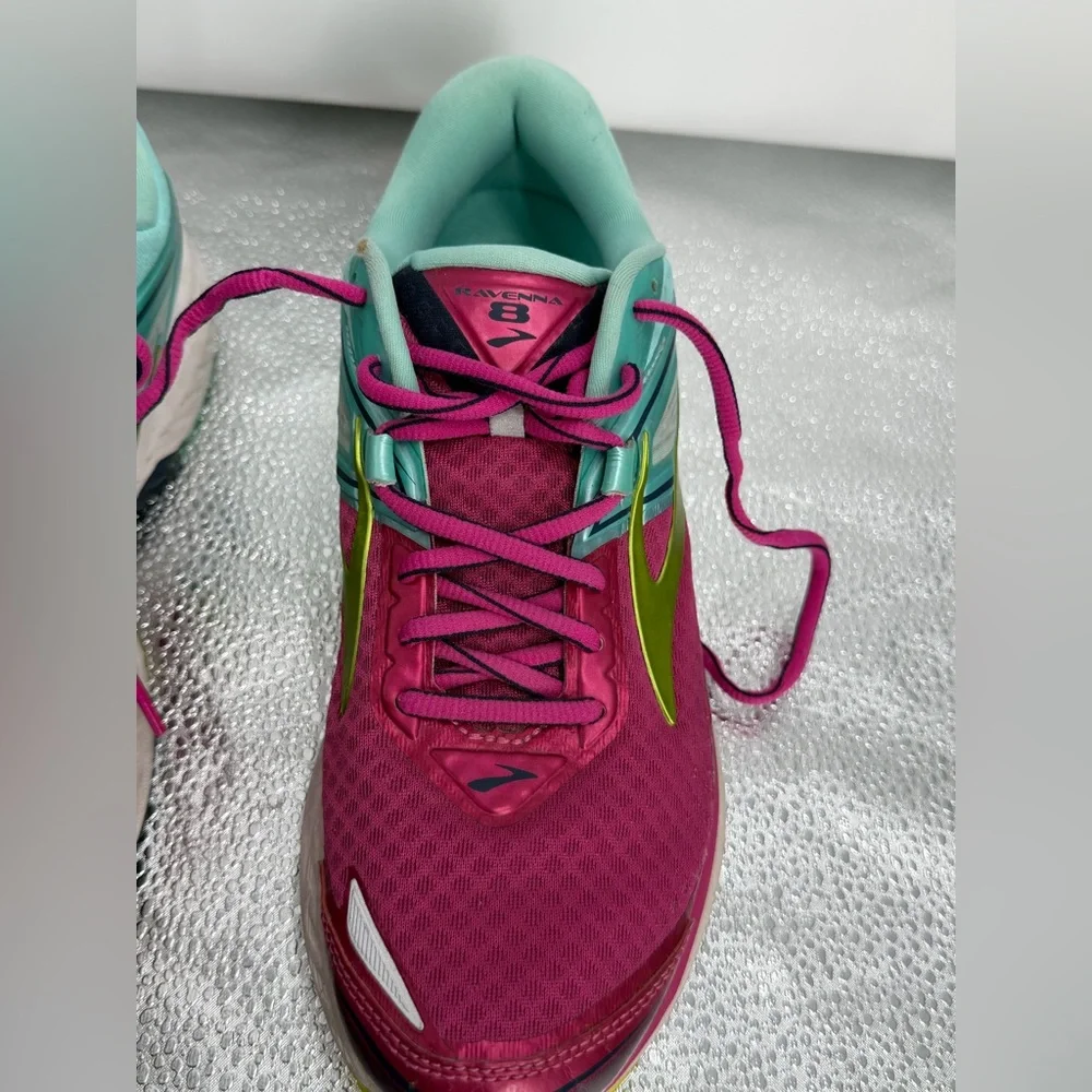 Brooks Ravenna 8 Running Shoes Women’s 8.5 Pink Teal Athletic Sneakers